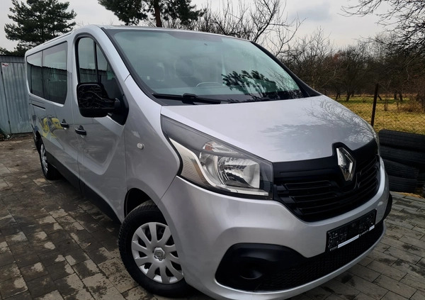 Renault Trafic cena 62999 przebieg: 235263, rok produkcji 2015 z Ogrodzieniec małe 466
